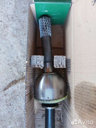 Шарнир поворотного кулака левый правый