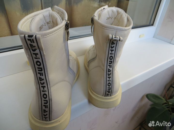 Ботинки женские кожаные демисезонные белые 37 разм