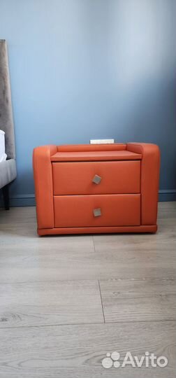Тумба прикроватная