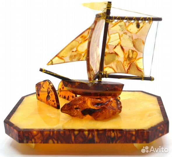 Письменный прибор из янтаря 