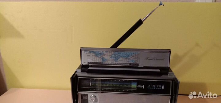Радиоприемник Zenith Trans Oceanic royal 7000