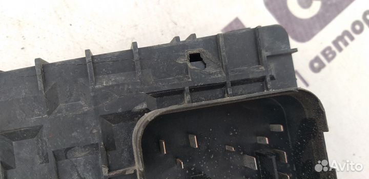 Блок предохранителей Volkswagen Golf 5