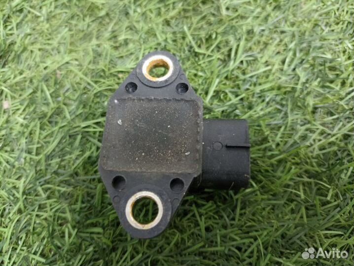 Датчик ускорения Toyota Land Cruiser Prado J120