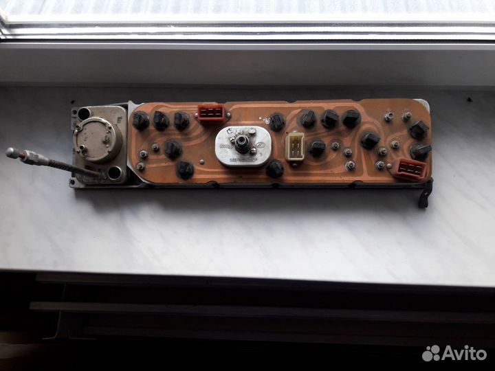 Панель приборов