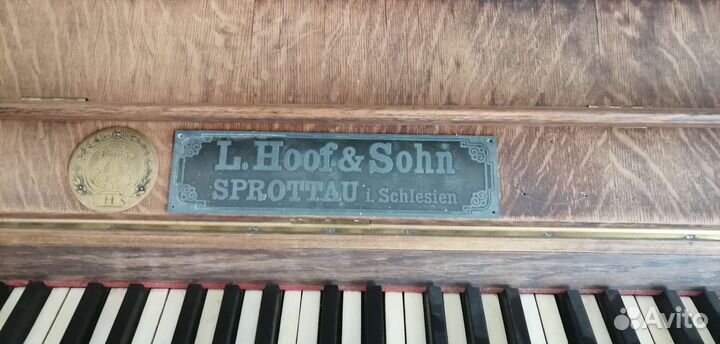 Раритетное фортепиано, крышка в наличии