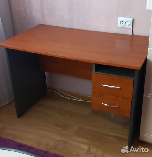 Письменный стол для школьника бу