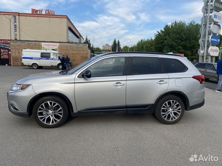 Mitsubishi Outlander 2.4 CVT, 2018, 115 000 км