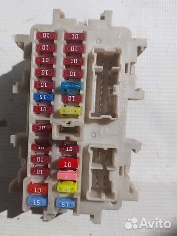 Блок предохранителей Nissan