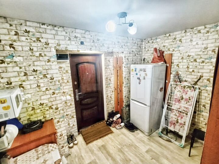 Комната 18 м² в > 9-к., 2/4 эт.