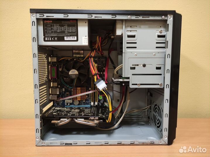 Системный блок для развлечений, работы и игр