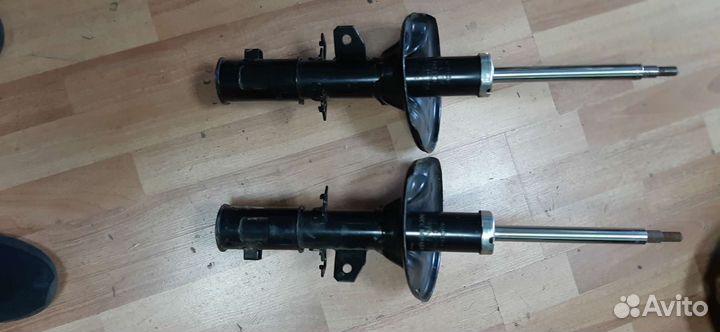 Амортизатор KIA Cerato (04) передний правый mando