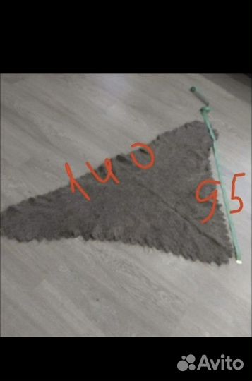 Пуховый платок-косынка