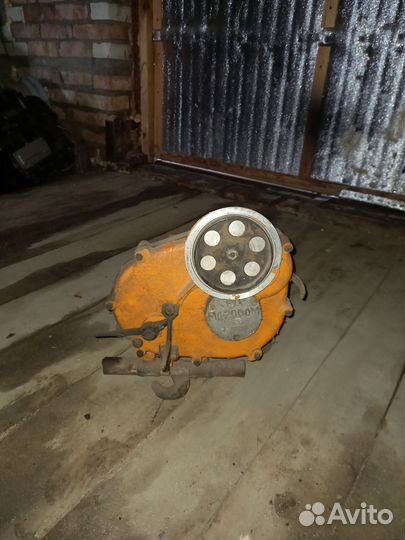 Лебедка зид