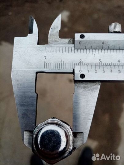 Колесные гайки