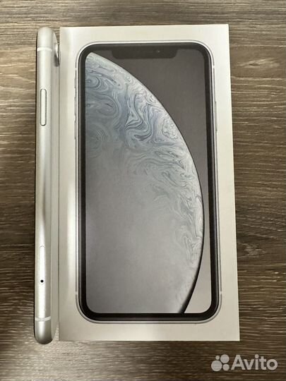 iPhone Xr, 64 ГБ