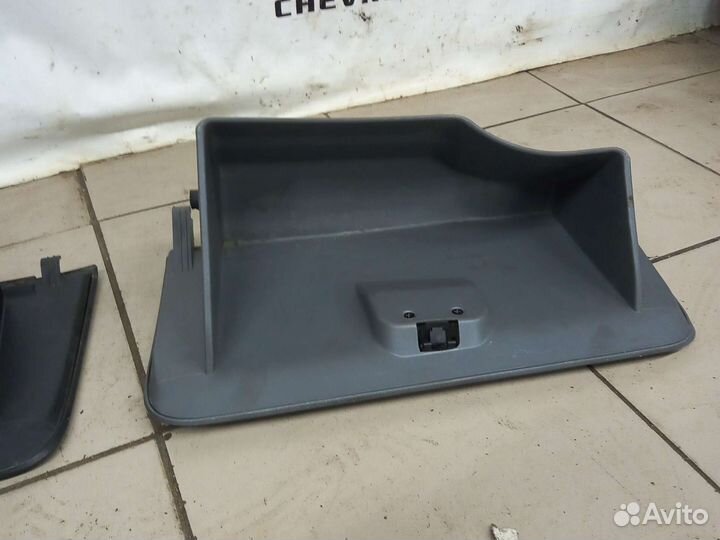 Бардачок салона Шевроле Авео Т200