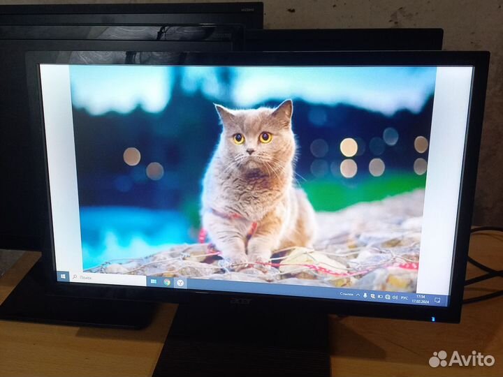 Монитор широкоформатный 22 дюйма