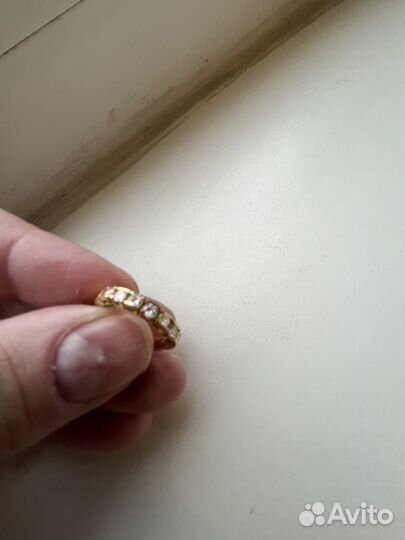 Золотое кольцо с бриллиантами дорожка