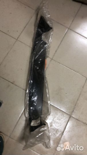 Пыльник двигателя Mitsubushi Colt (MMC)