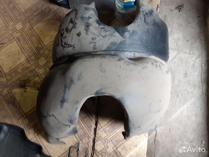 Подкрылки renault logan