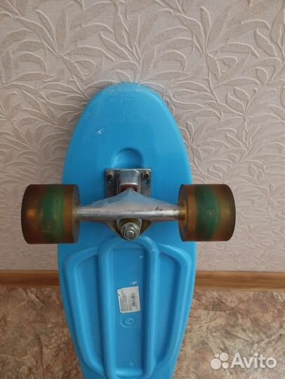 Скейтборд со светящимися колëсами