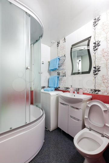 2-к. квартира, 43 м², 1/5 эт.