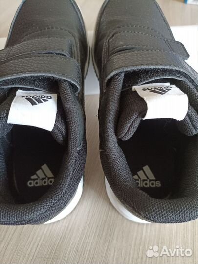 Кроссовки adidas для мальчика