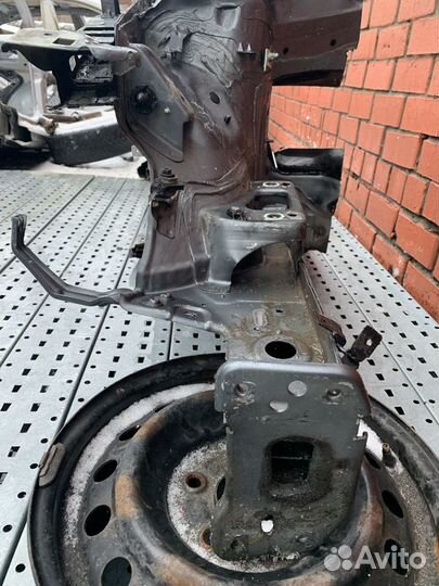 Volkswagen Jetta 6 Лонжерон передний правый