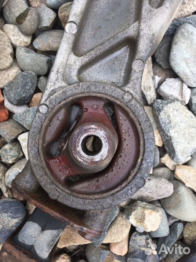 Подушка заднего редуктора Toyota Noah 2002, AZR 65