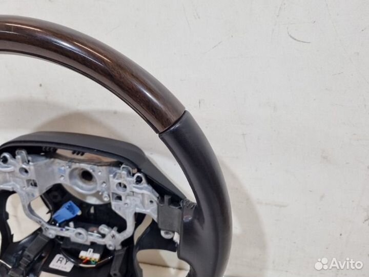 Руль Toyota Land Cruiser 200 2016-2022