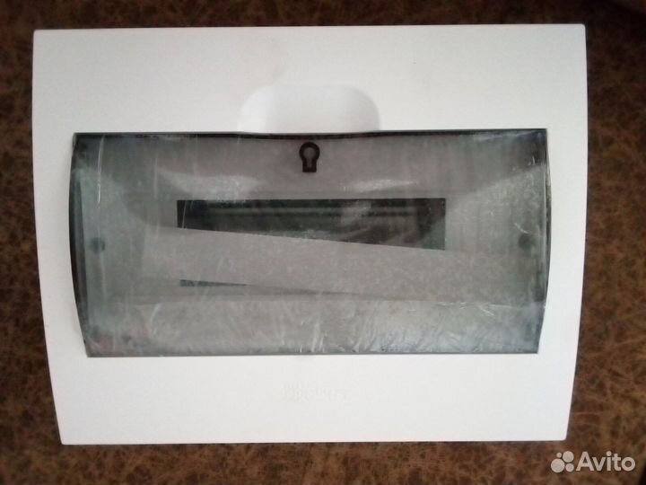 Щит пластиковый встраиваемого типа easy8