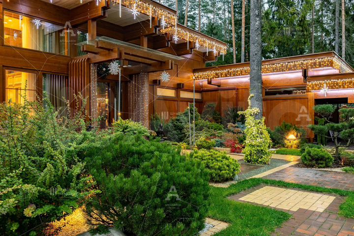 Дом 378 м² на участке 35,7 сот.