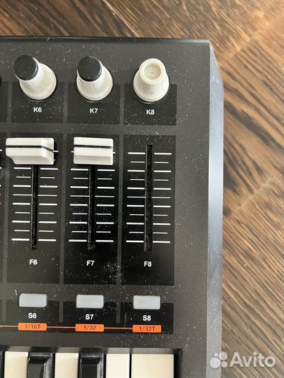 Midi клавиатура akai mpk49