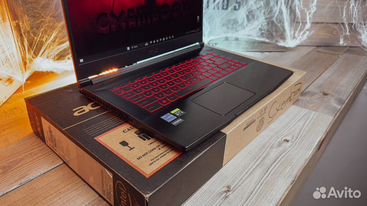 Игровой ноутбук MSI (Core i7, RTX 3050, 32гб)