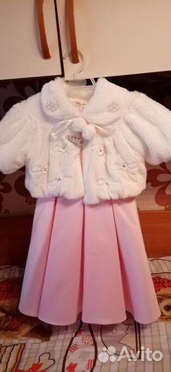 Продается платье на девочку 5-6 лет