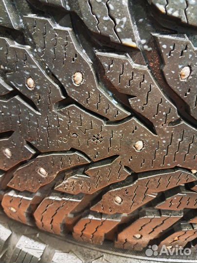 Nokian Tyres Hakkapeliitta 9 SUV 275/60 R20 120T