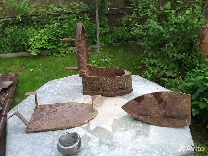 Утюги старинные