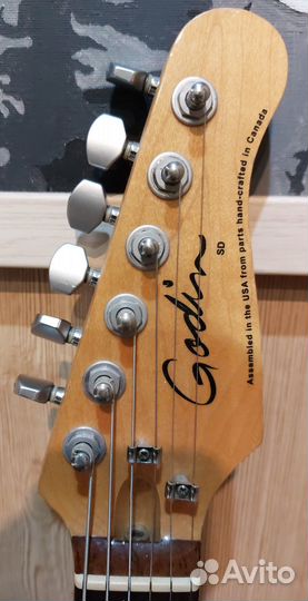 Электрогитара Godin SD Red