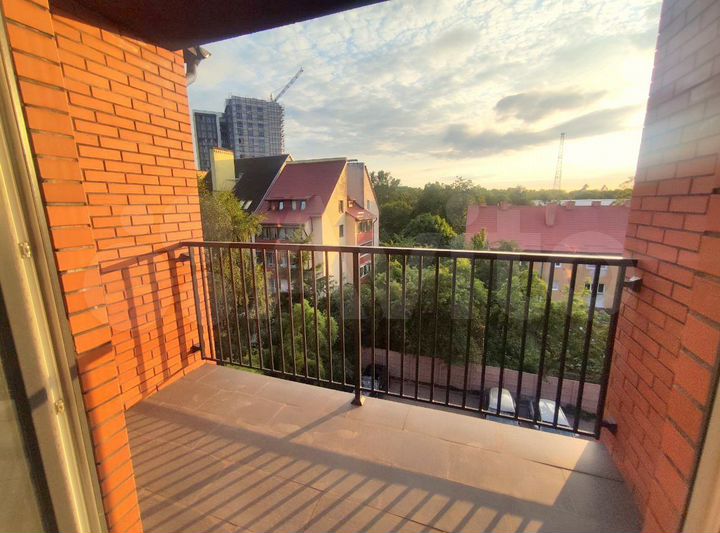 2-к. квартира, 93,5 м², 4/4 эт.