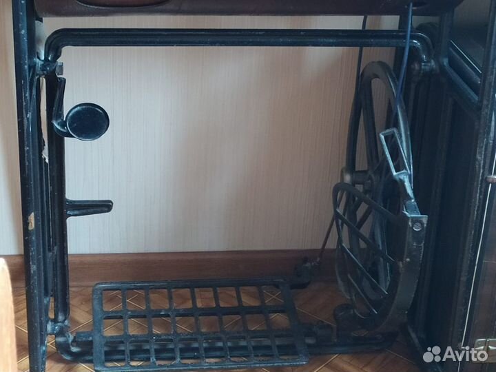 Швейная машинка