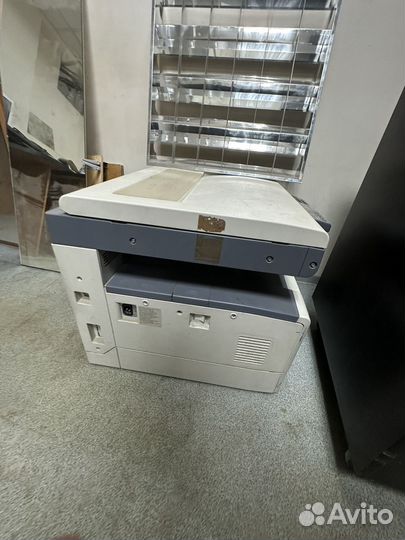 Какой то большой принтер