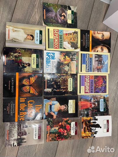 Книги в ассортименте разные