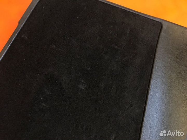 Обшивка крышки багажника Mercedes Benz Gl550