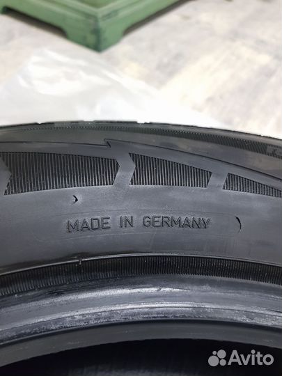 Goodyear UltraGrip Ice 215/65 R17 99