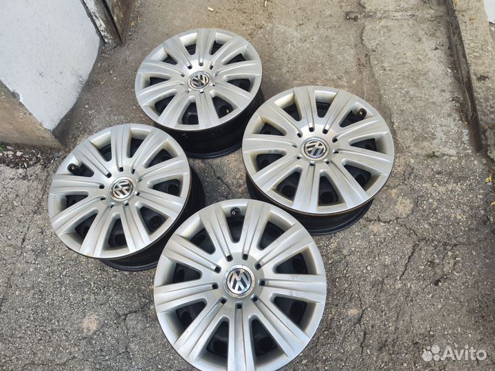 Продам штампованные диски на VW Tiguan