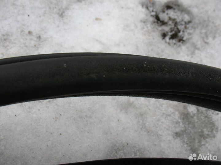 Седан задний правый уплотнитель Renault Megane 2