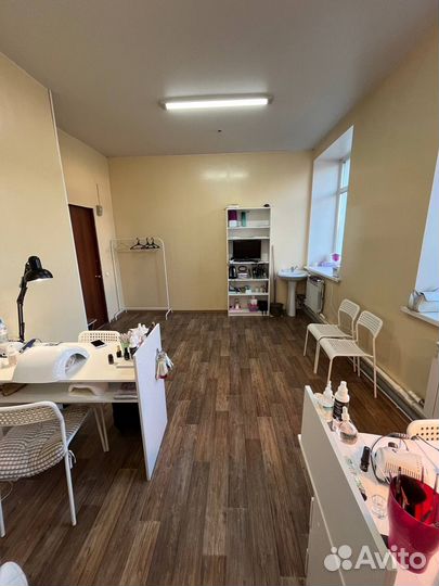 Мастер маникюра