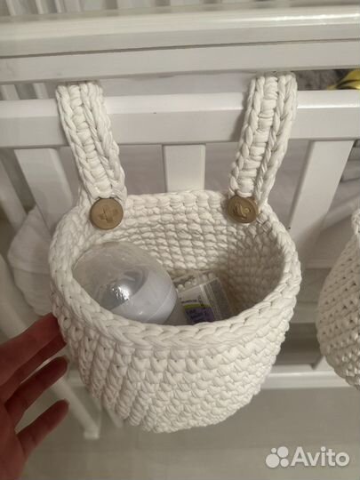 Органайзер вязаный для кровати