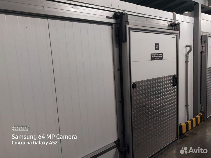 Откатная дверь для холодильной камеры