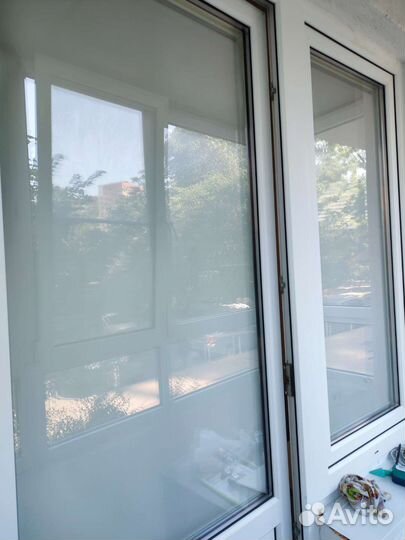 Двери пластиковые со стеклом бу